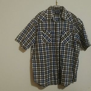 Short sleeve plaid pearl snap shirt